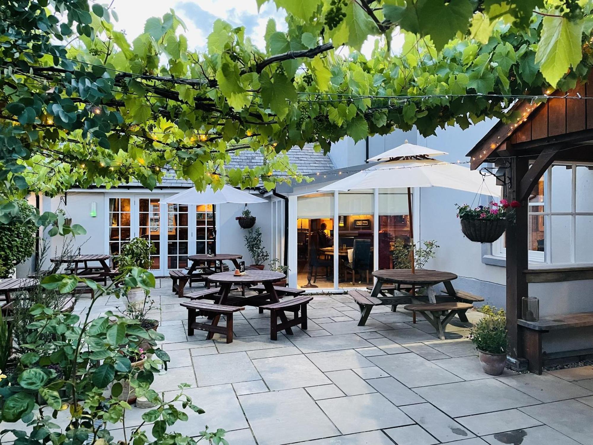 The Greyhound Inn Sydling St Nicholas Dış mekan fotoğraf